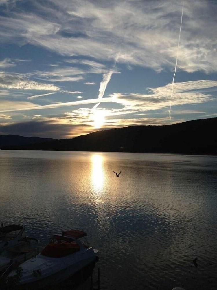 The Lake Motel photo 89