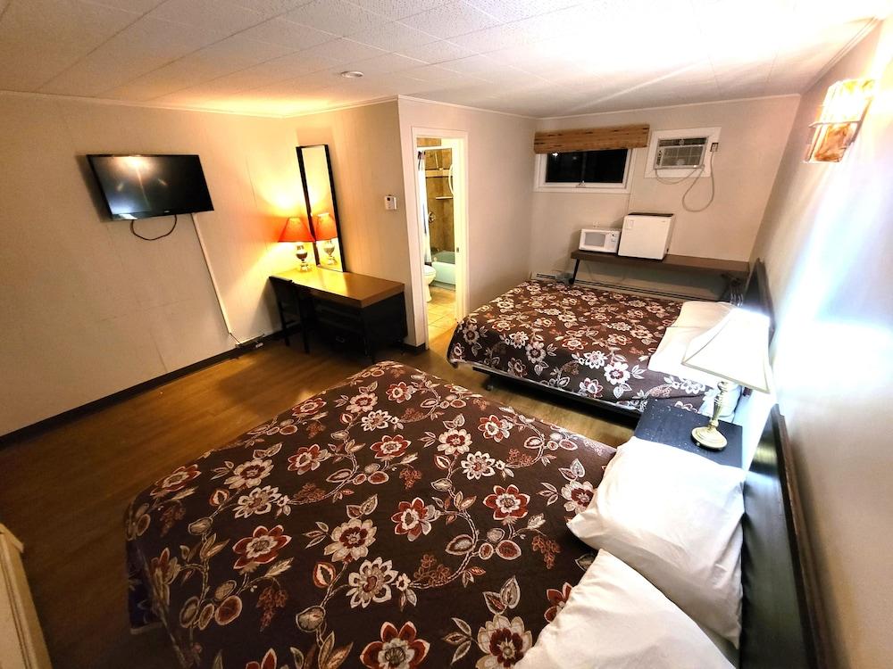 Norman Motel photo 2