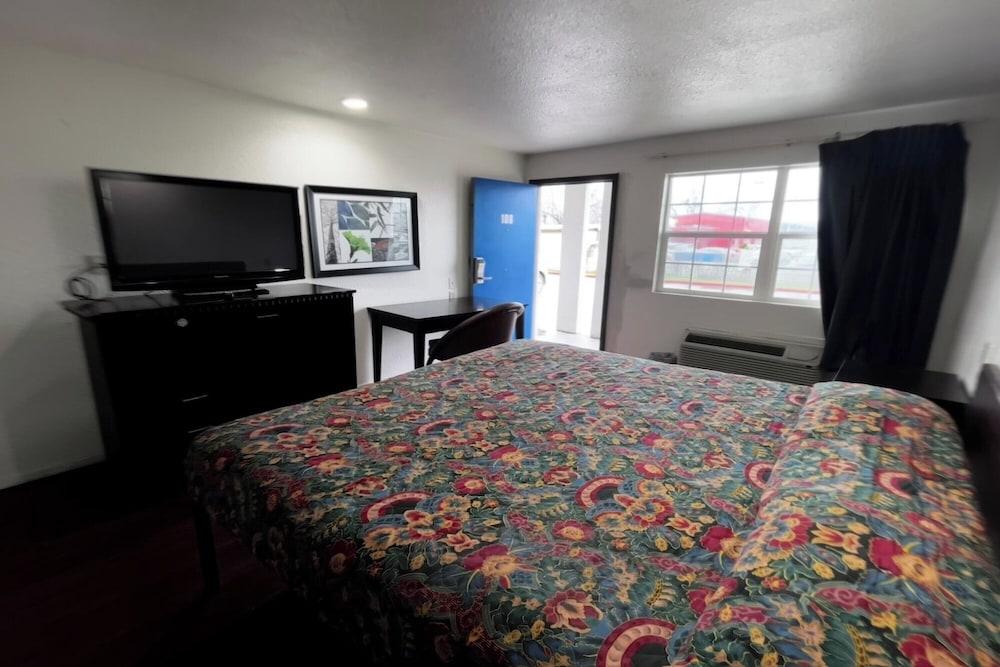 Deluxe Inn Motel By Oyo Grand Prairie Interstate 30 photo 8