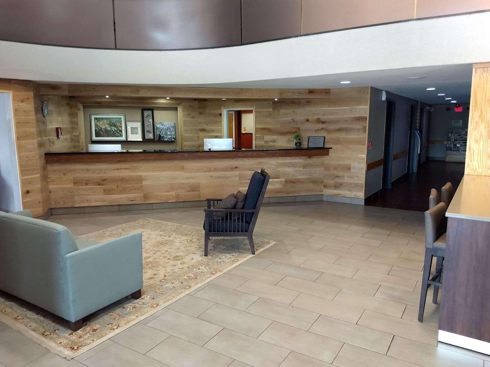 Country Inn & Suites by Radisson Indianapolis East photo 2