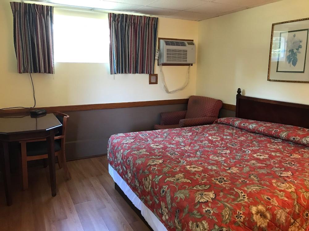 Royal Inn Motel photo 11