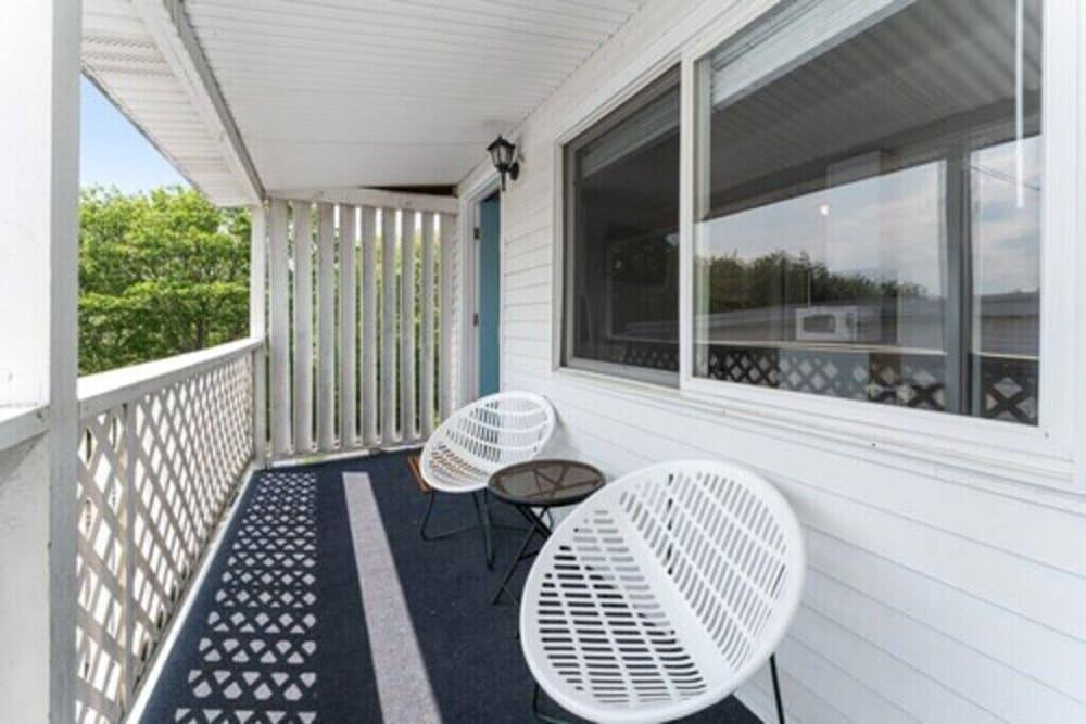 Seaside Suites photo 3