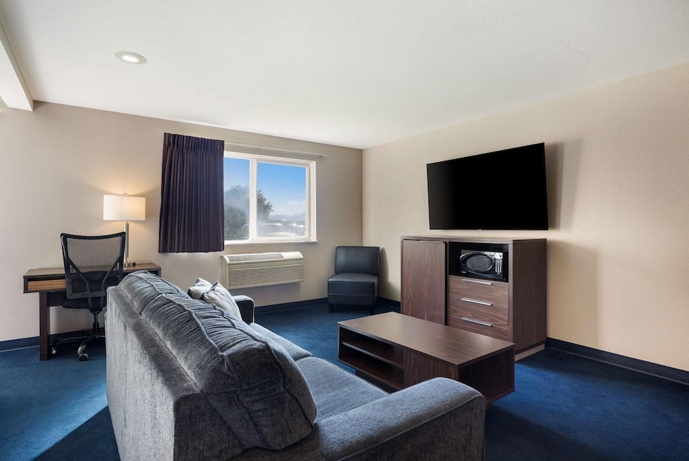 Americas Best Value Inn Sparks photo 21