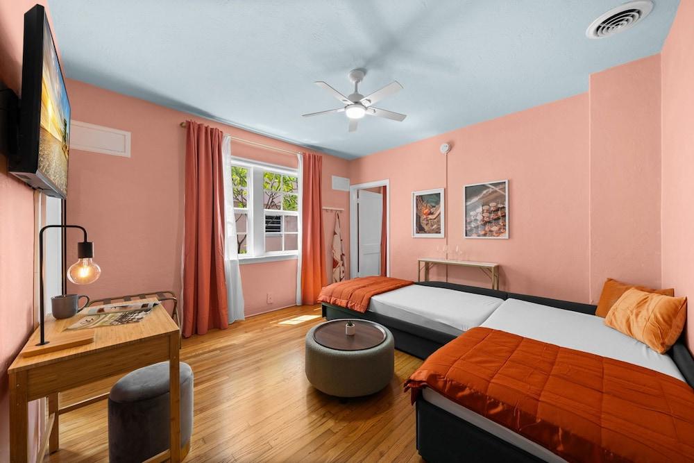 Blue Flamingo Suites photo 52
