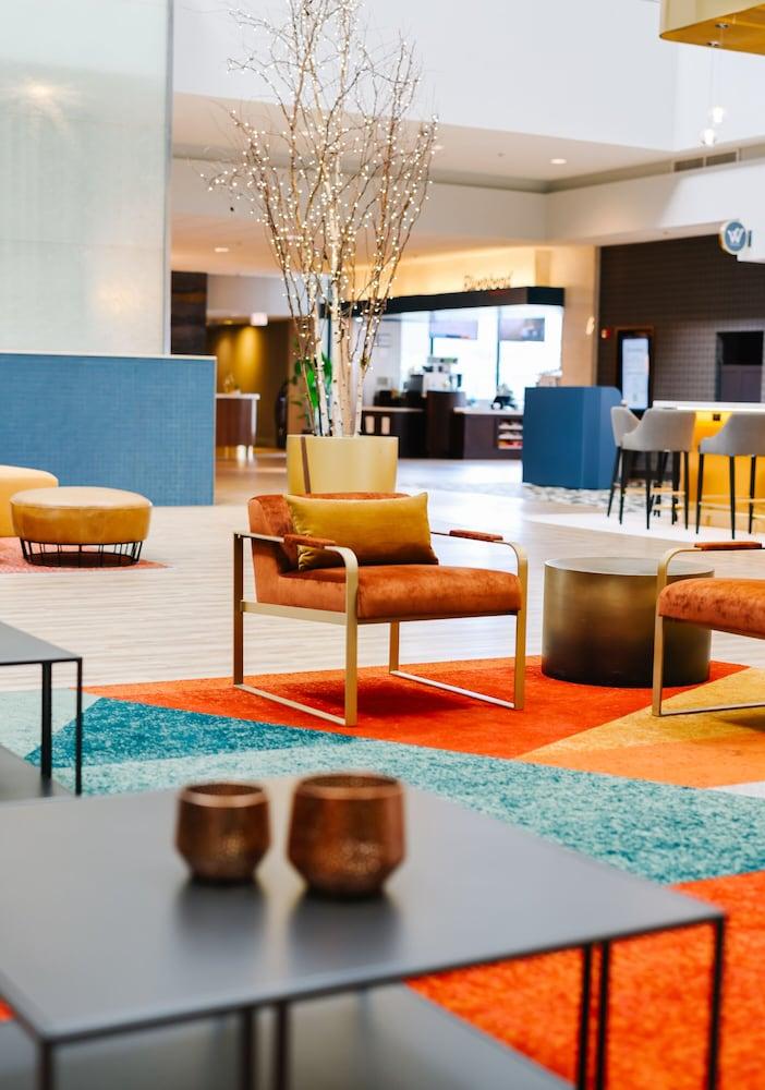 voco Chicago Downtown - Riverwalk by IHG photo 2