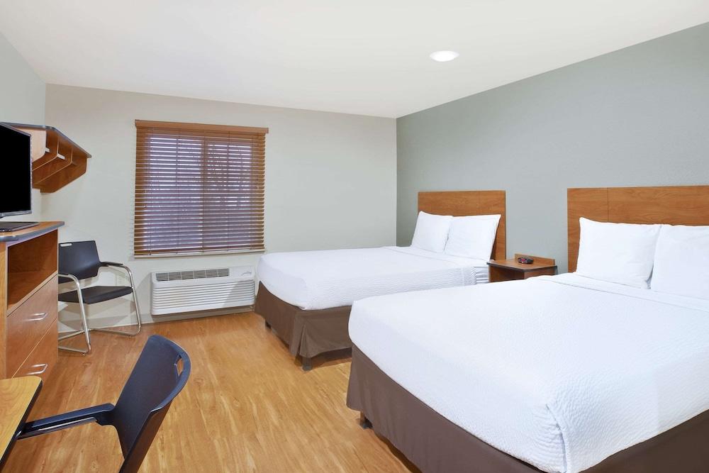 WoodSpring Suites Columbus Urbancrest photo 14