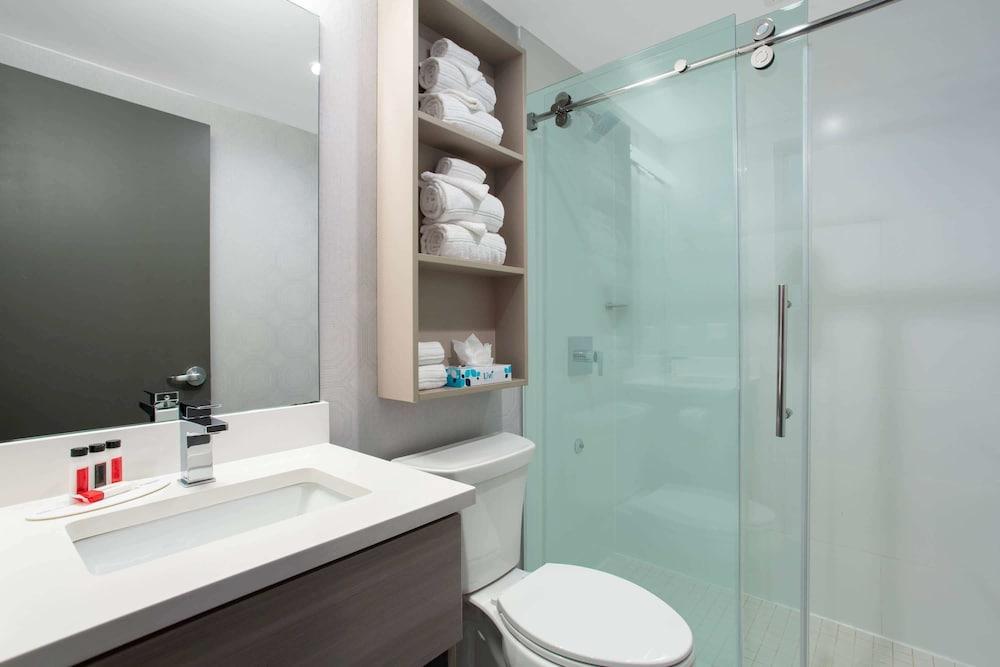 Microtel Inn by Wyndham Long Island City photo 27