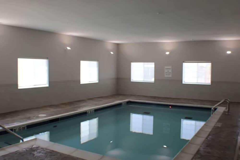 Microtel Inn & Suites by Wyndham Liberty/NE Kansas City Area photo 16