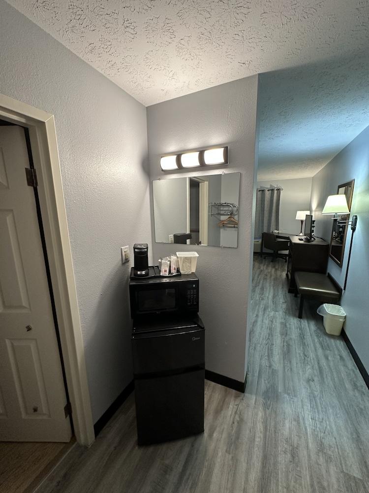 I65 Studio Suites photo 5