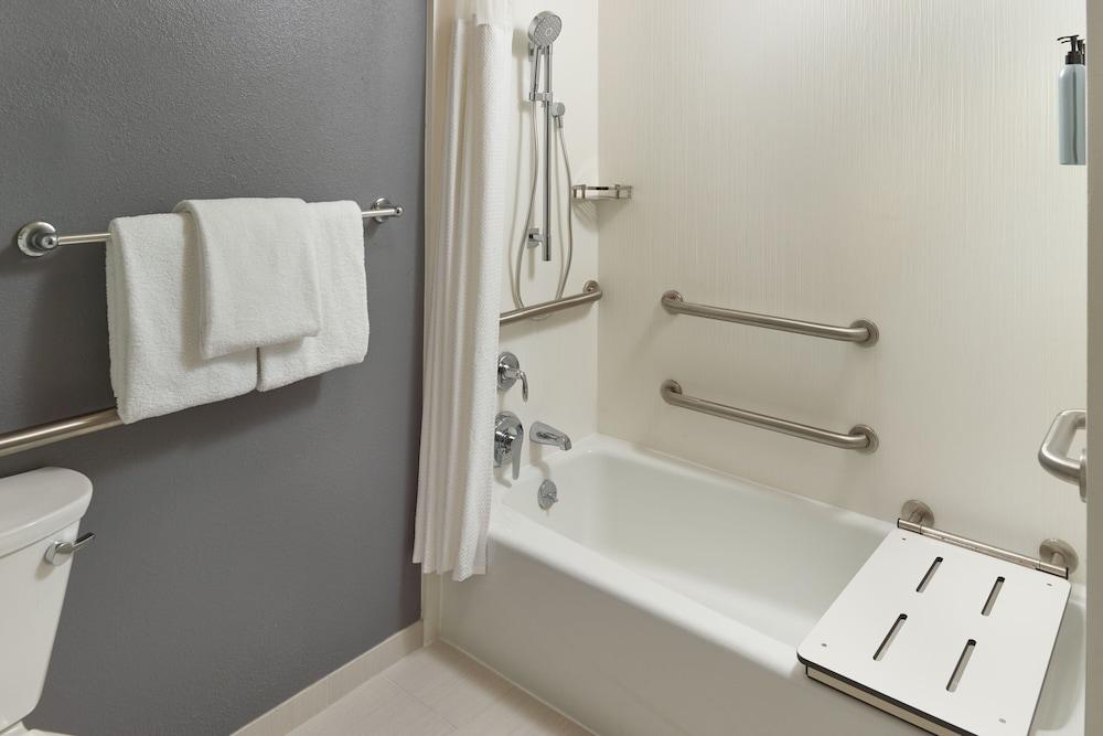 Courtyard by Marriott Tallahassee Downtown/Capitol photo 20