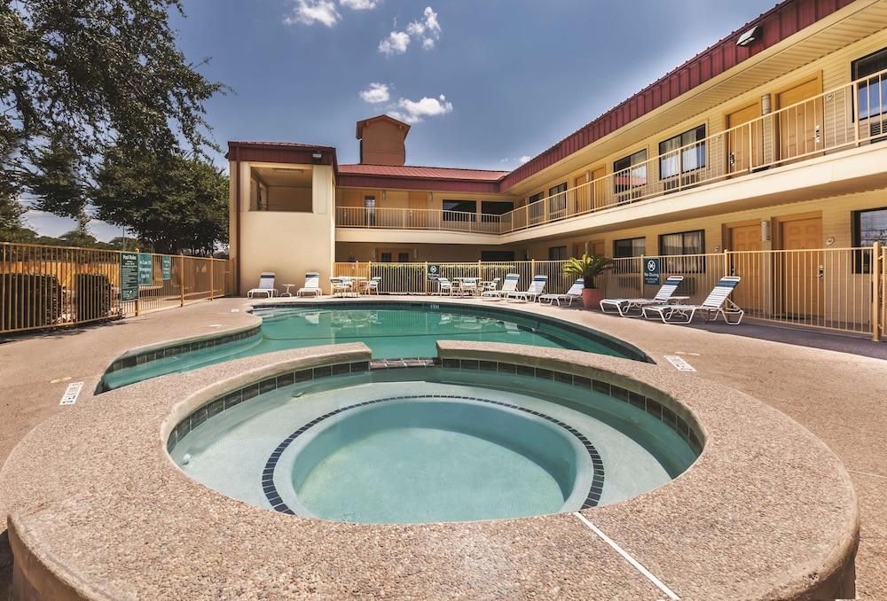 La Quinta Inn by Wyndham San Marcos photo 41