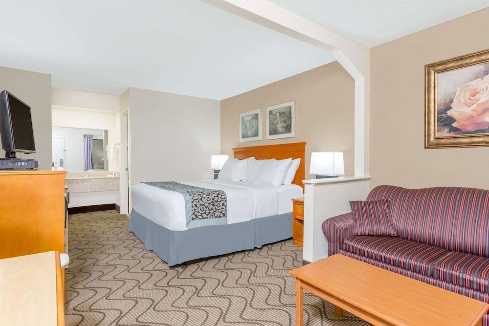 Days Inn by Wyndham Elberton photo 10