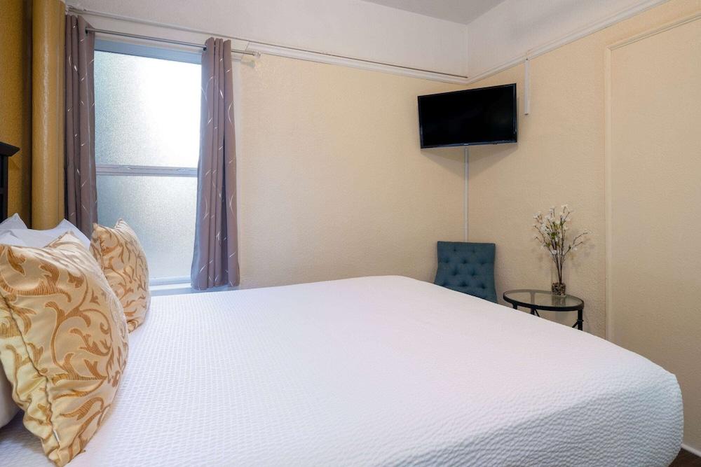 Gilmore Hotel, Trademark Collection by Wyndham photo 30