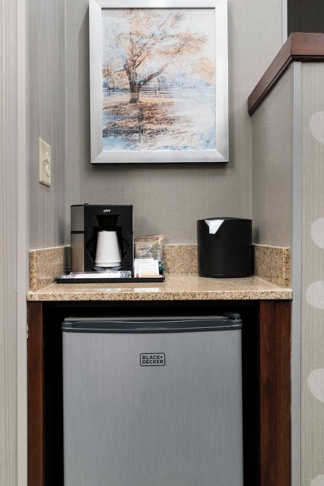 Courtyard by Marriott West Orange photo 6