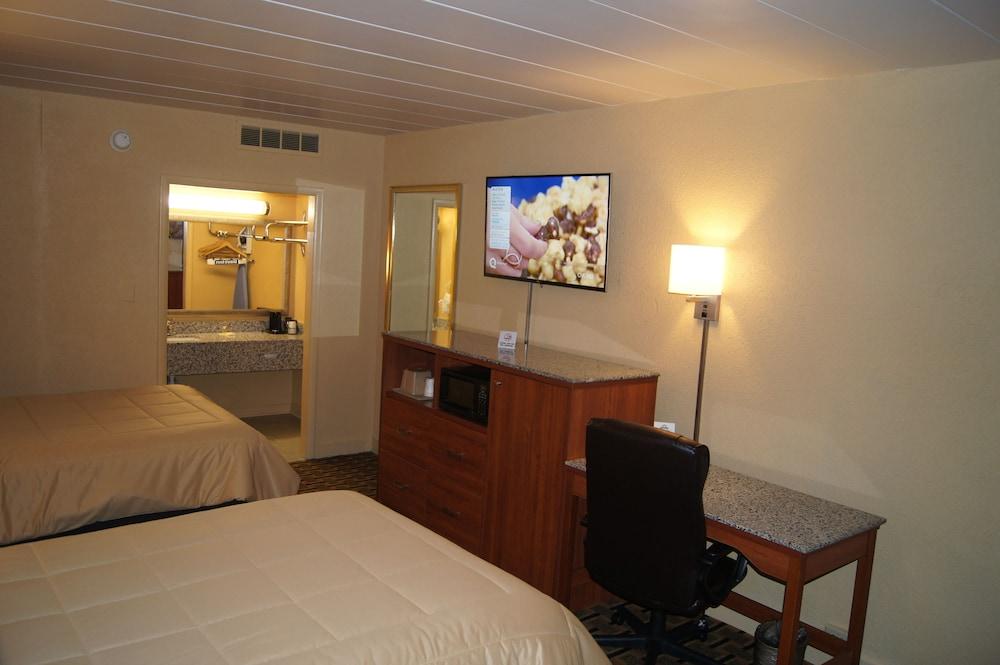 Royal Inn photo 9
