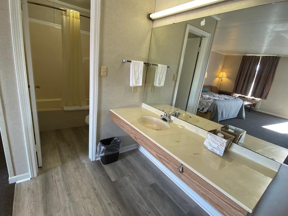 Sherwood Motel photo 6