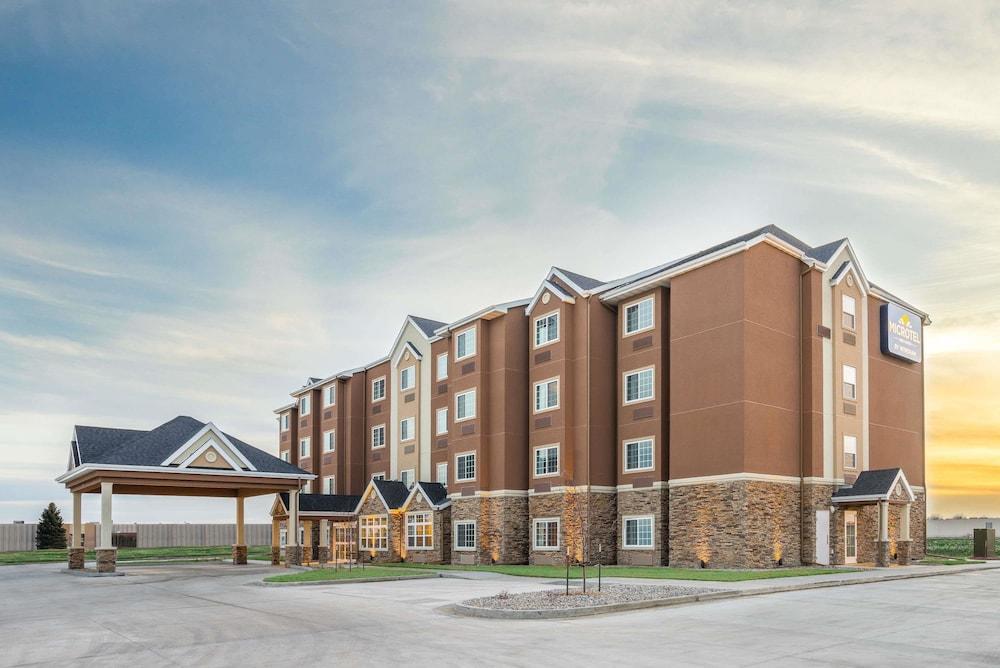 Microtel Inn & Suites By Wyndham Moorhead Fargo Area photo 43