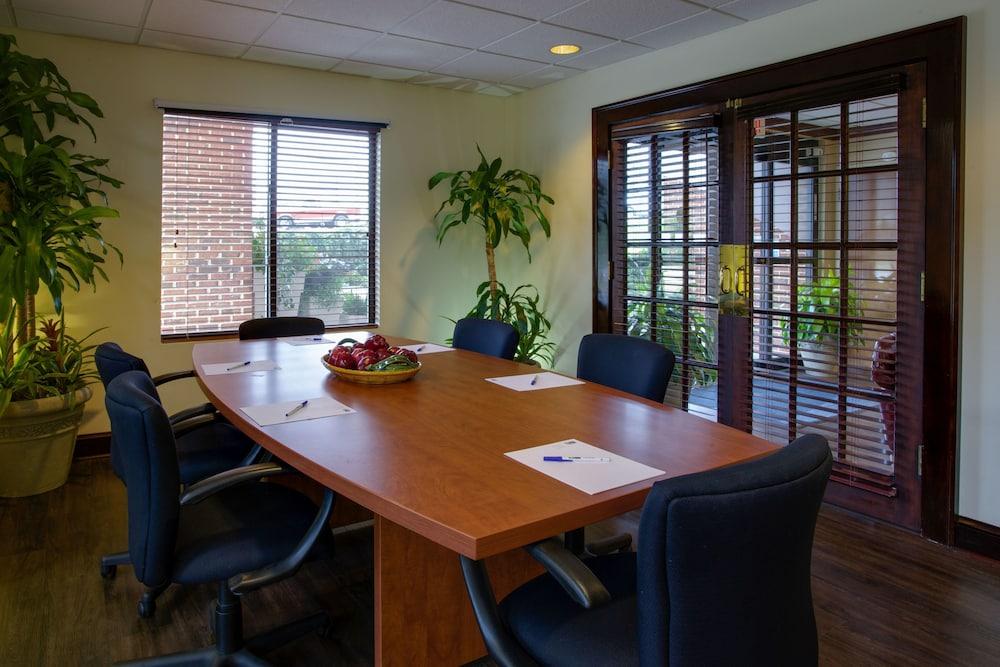 Holiday Inn Express & Suites Columbia-I-20 @ Clemson Rd by IHG photo 32