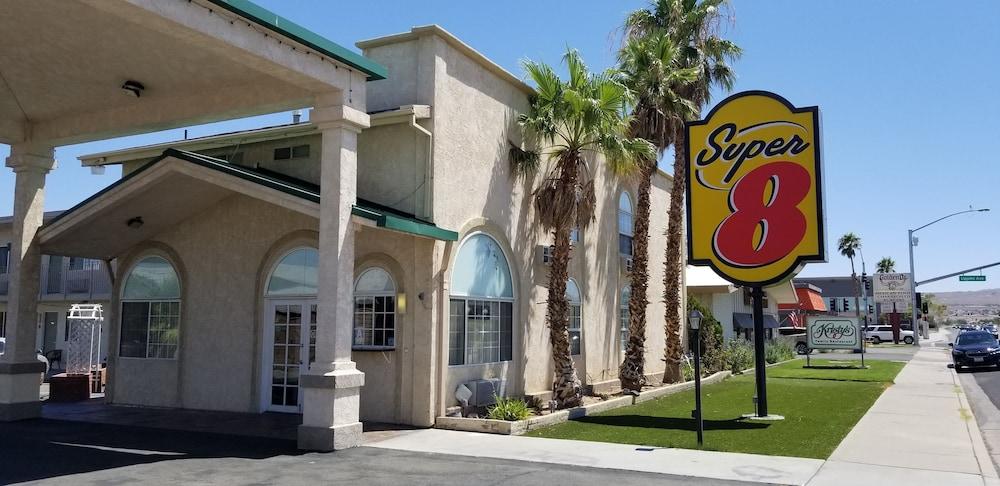 Super 8 by Wyndham Ridgecrest photo 6