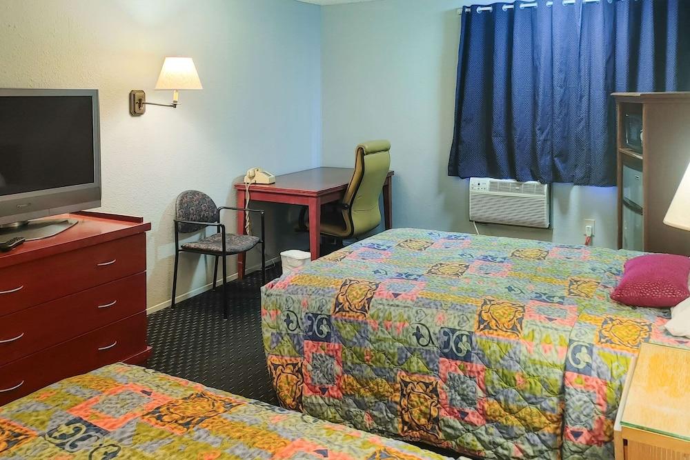 Rodeway Inn Seattle Airport photo 11
