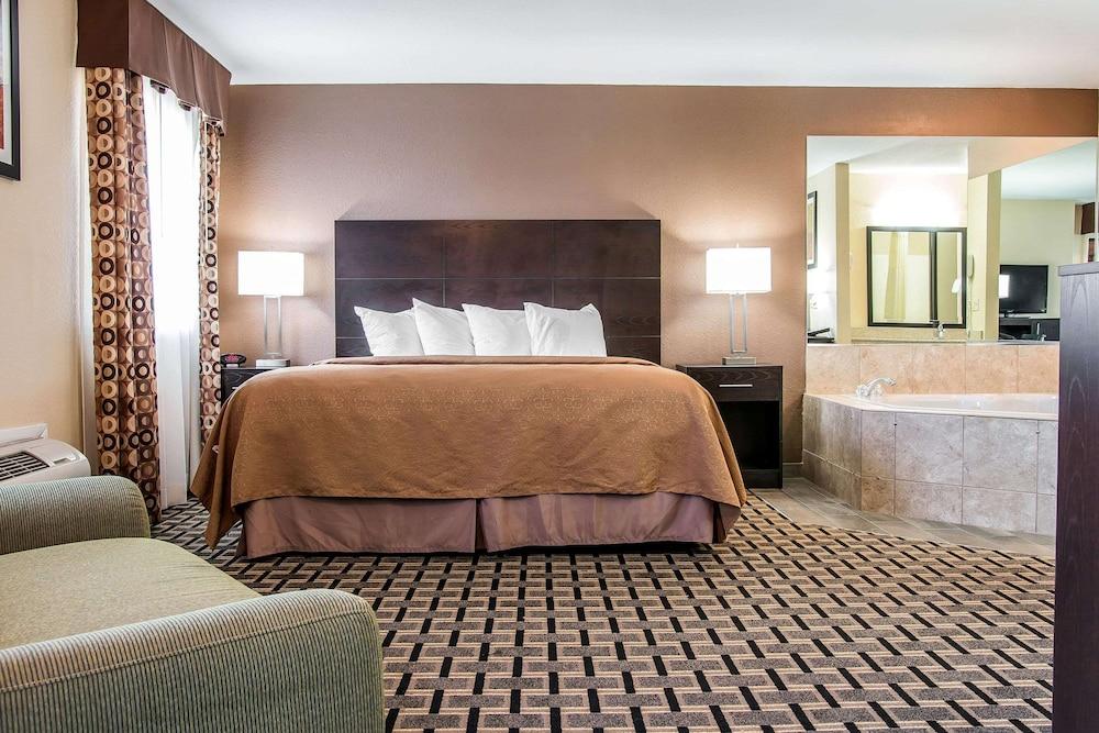 Quality Inn Grand Rapids South-Byron Center photo 26