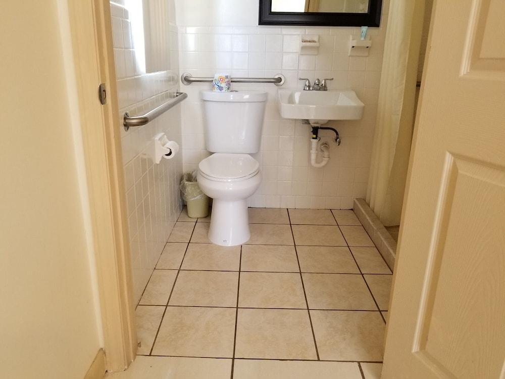 Parkway Inn Airport Motel Miami photo 22