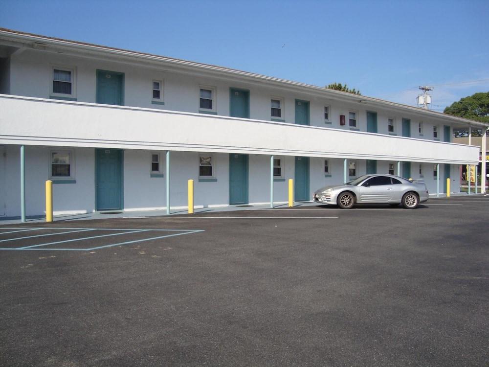 Budget Inn Motel Suites photo 7