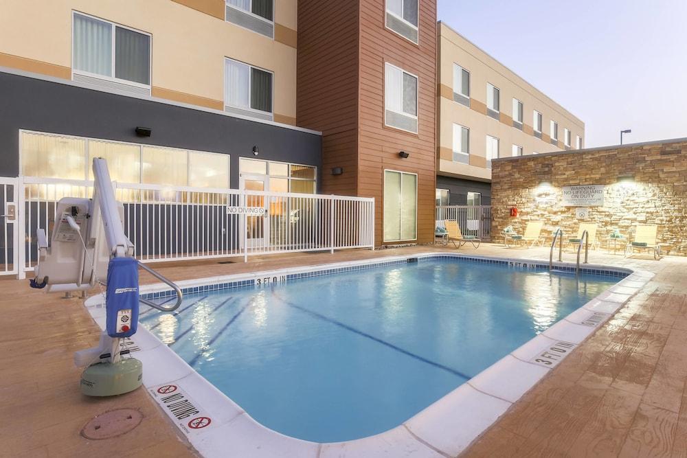 Fairfield Inn & Suites Pleasanton photo 18
