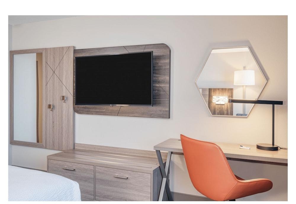 Holiday Inn Express Federal Way Seattle South by IHG photo 9