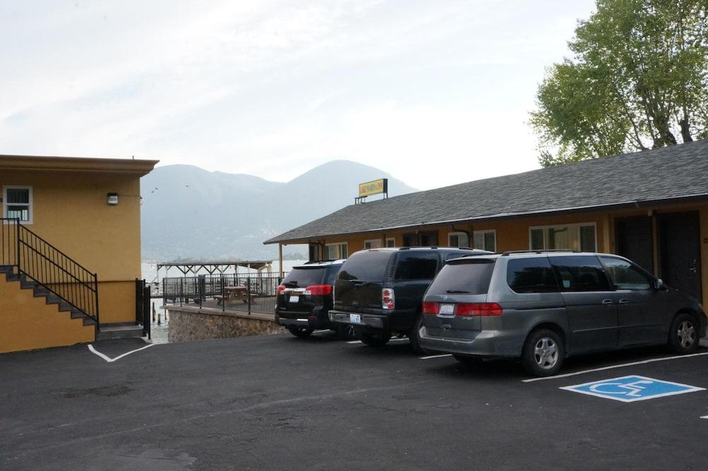 Lake Marina Inn photo 32