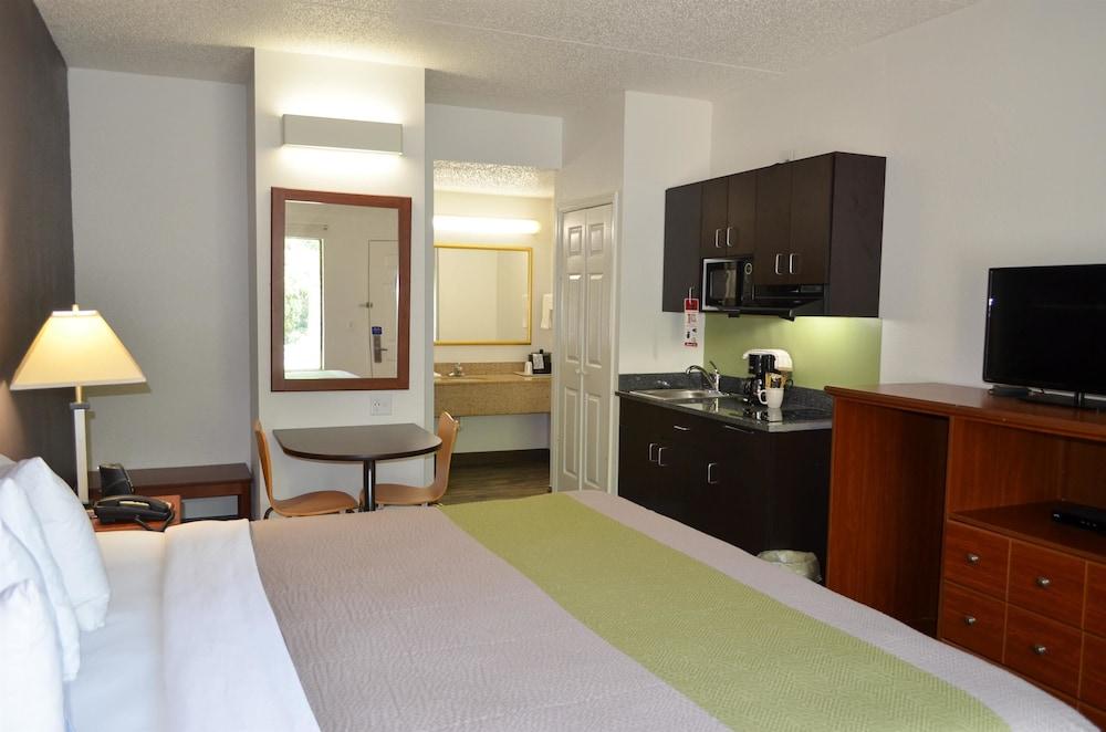Studio Suites Extended Stay Chattanooga TN photo 20