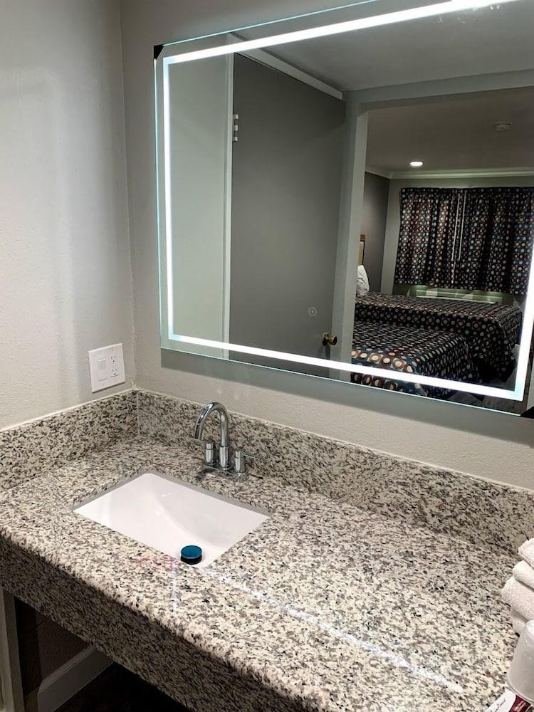 La Puente Inn photo 41
