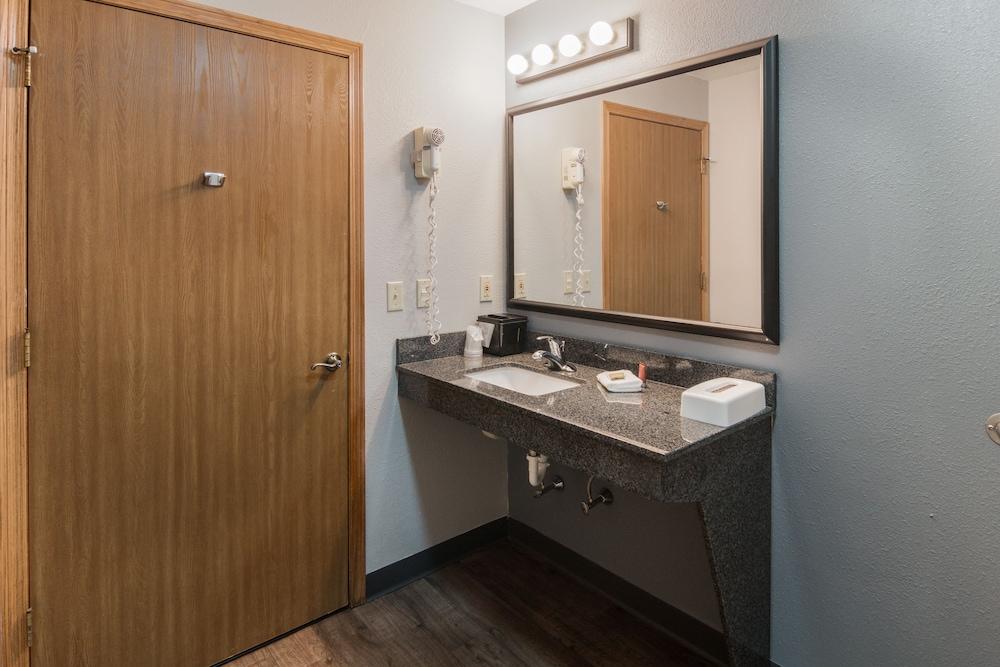 Quality Inn Superior - Duluth photo 30