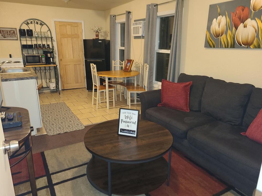 Lamplighter Cabins & Suites photo 49