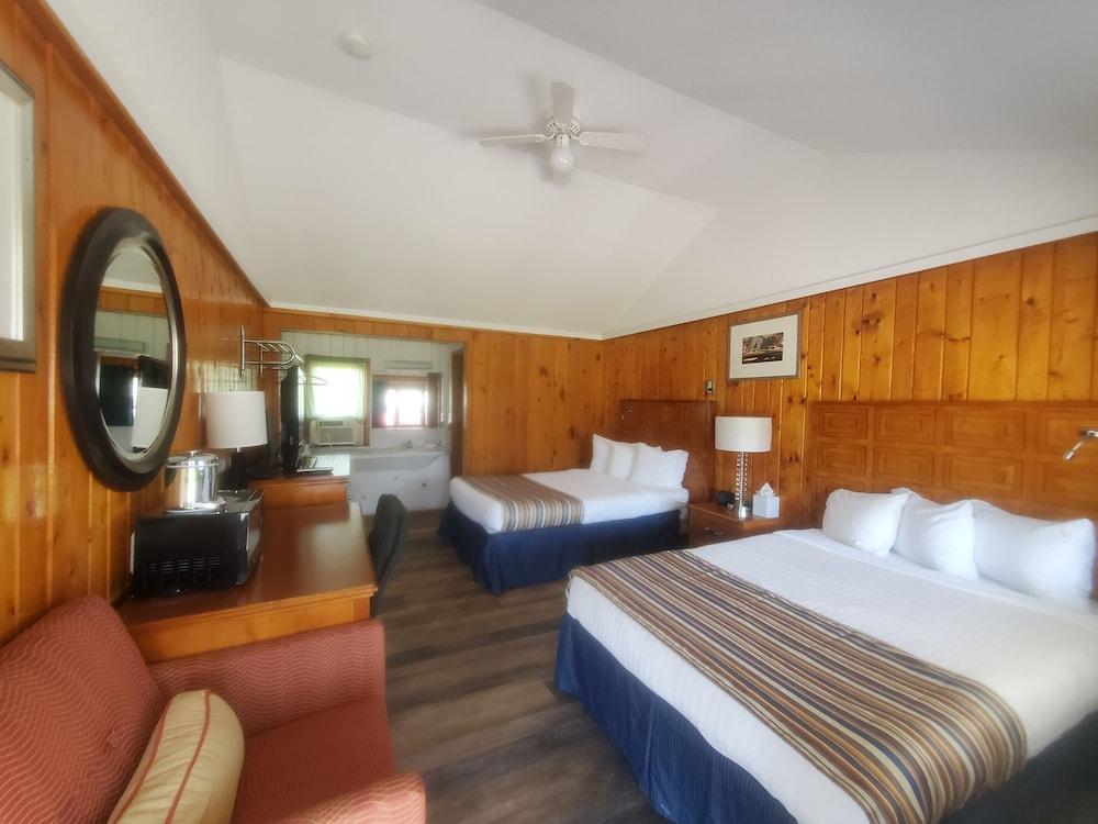 Bayview Lakefront Motel photo 8