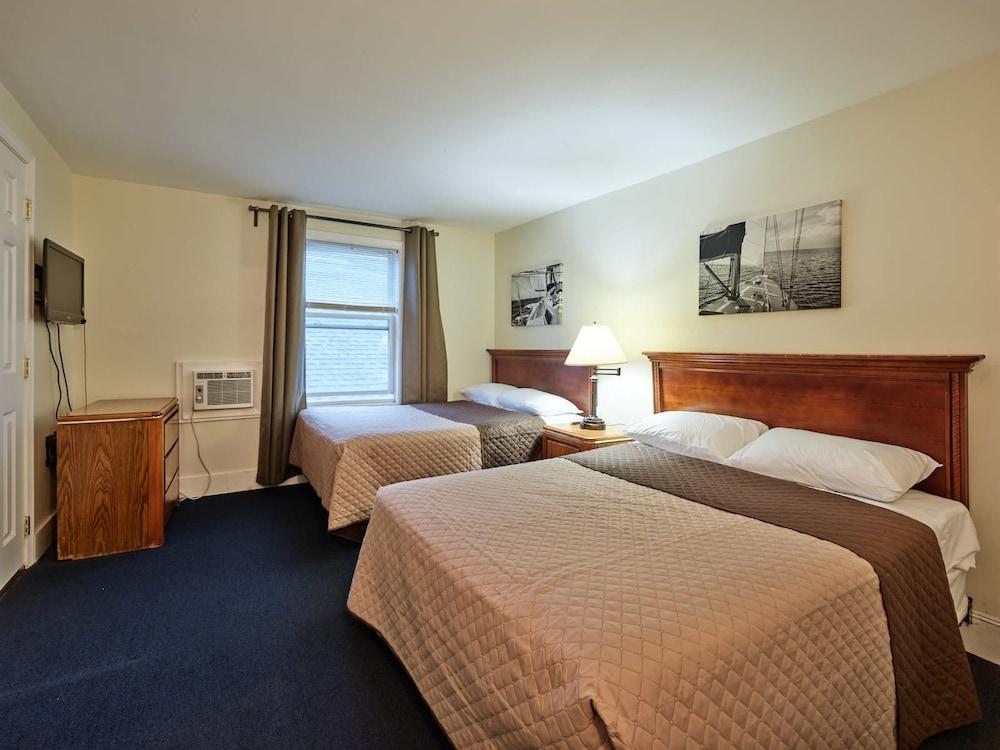 Atlantic Sands photo 14