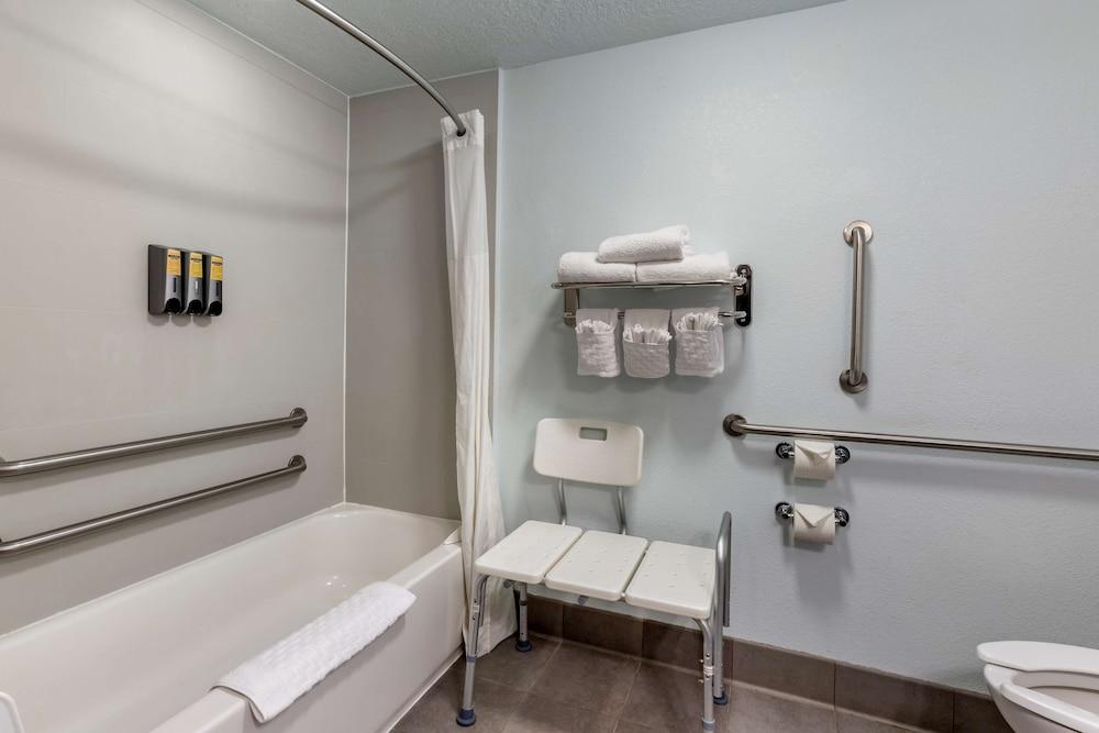 Best Western Plus Gallup Inn & Suites photo 20