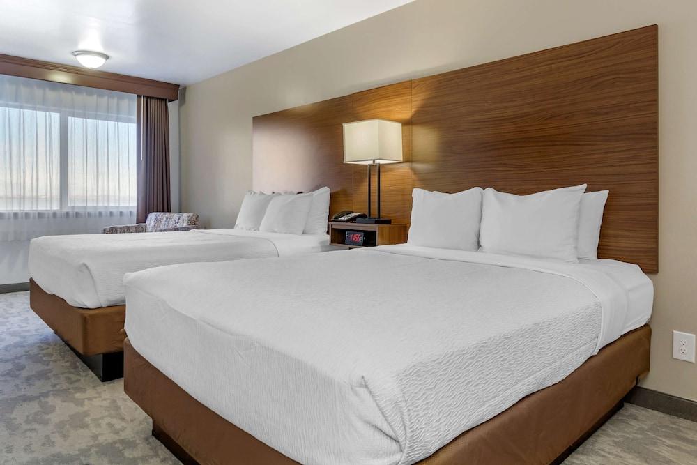 Best Western Plus Lake Front Hotel photo 9