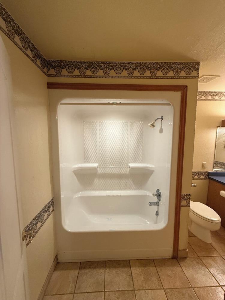 Angelina Motel photo 13
