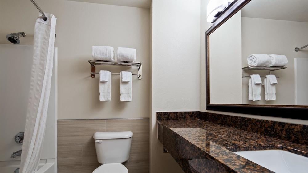 Best Western Denton Inn photo 8