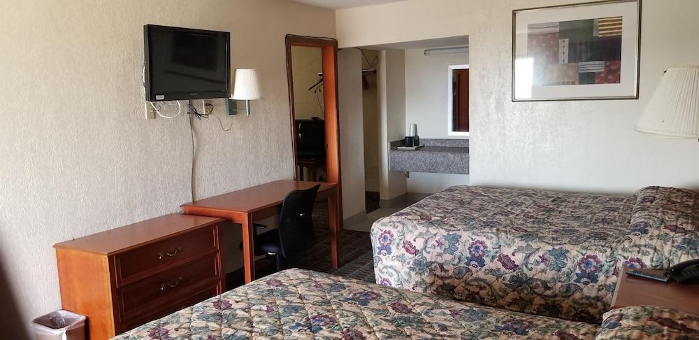 Executive Inn photo 12