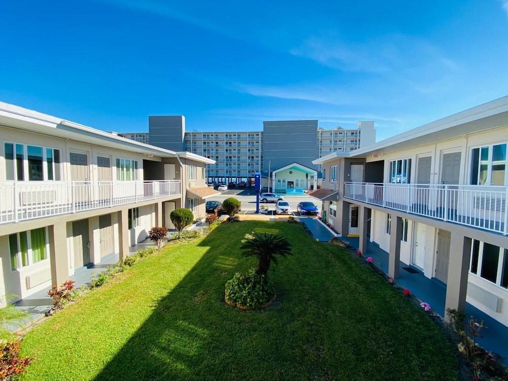 A1A Super Inn photo 1