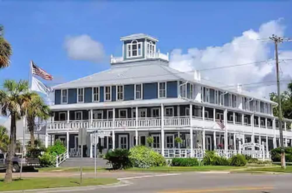 Gibson Inn — hotel in Apalachicola