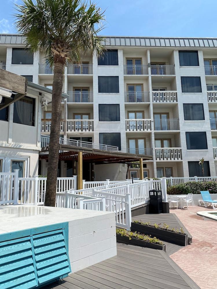 Silver Beach Club photo 18