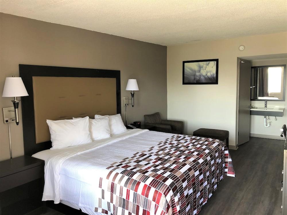 Red Roof Inn Greenville, NC photo 6