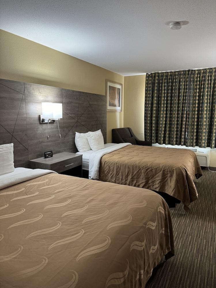 Quality Inn Forsyth - Decatur photo 12
