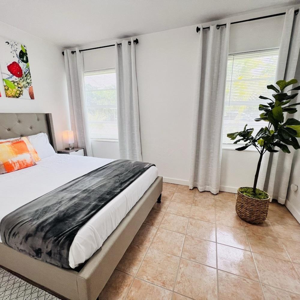 Coco Bay Condos photo 32