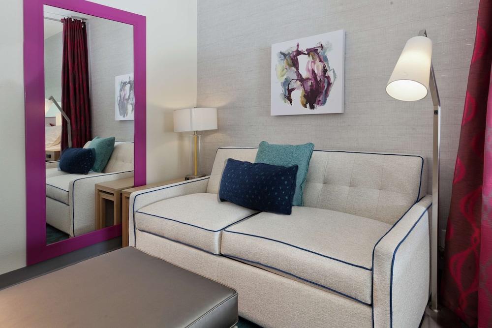 Home2 Suites by Hilton Birmingham Colonnade photo 12