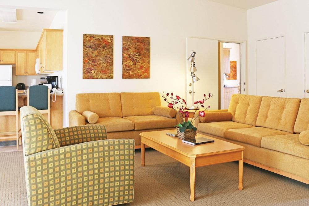 Worldmark Cathedral City photo 10