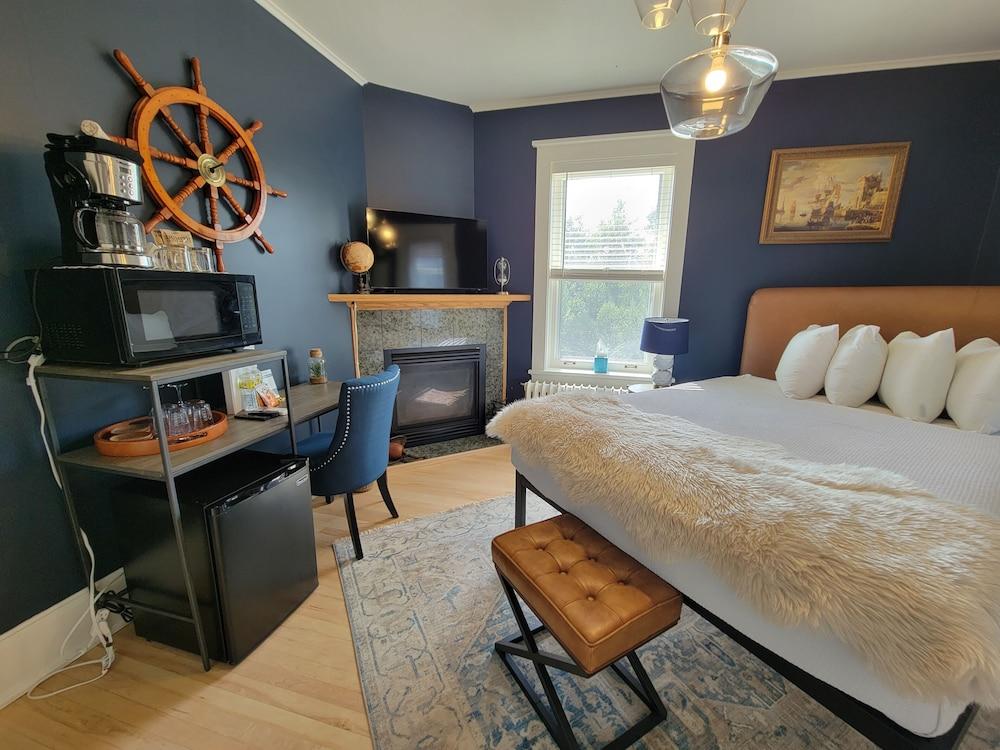 Historic GG Barnum Mansion by Heirloom Boutique Collection photo 9